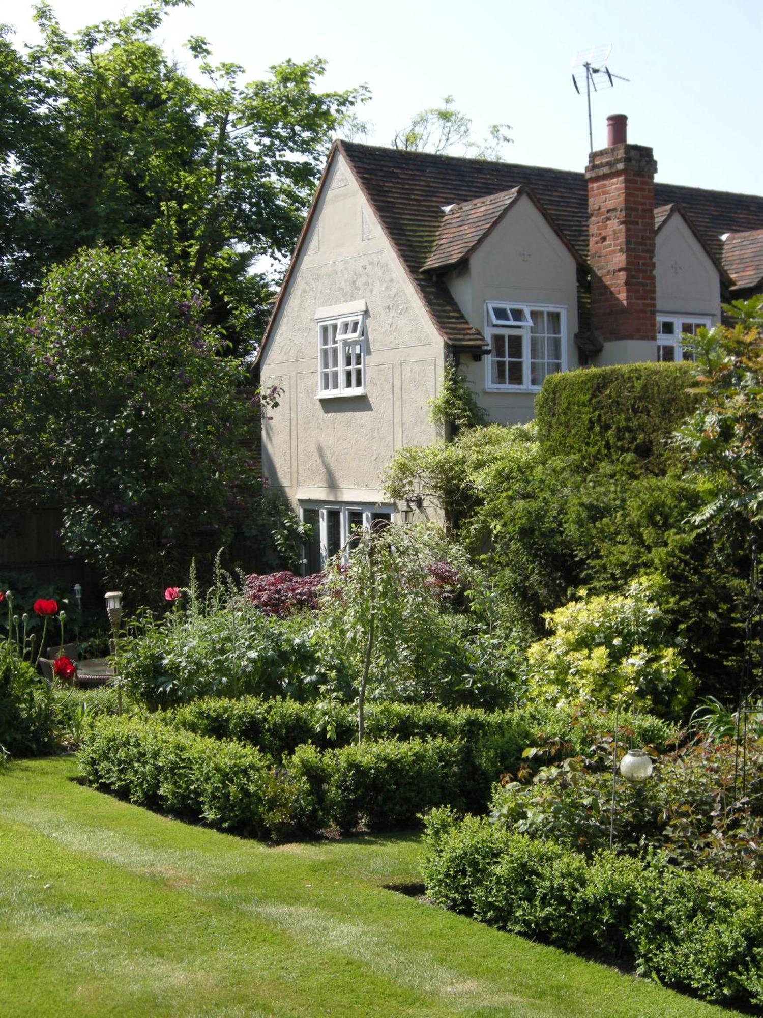 Motts Bed & Breakfast Great Dunmow Exterior photo